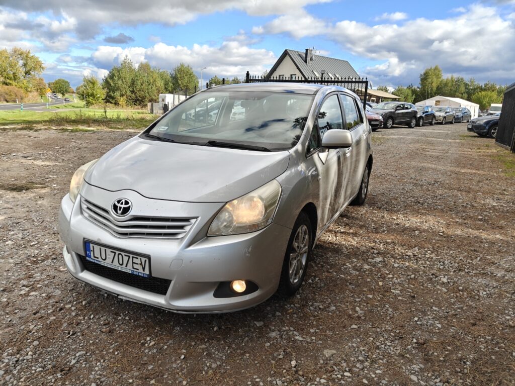 TOYOTA VERSO 2.0 D4D BOGATA WERSJA